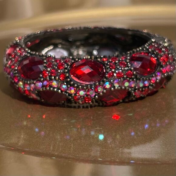 Vtg Gorgeous Clamper Cuff Bracelet Women's OS Red AB Rhinestones Hinged Cabochon - Picture 8 of 12